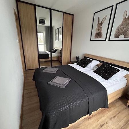 Apartamenty 77 เชสโตฮอวา ภายนอก รูปภาพ
