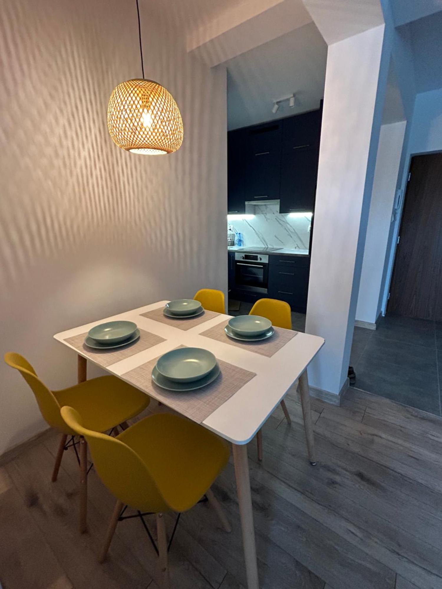 Apartamenty 77 เชสโตฮอวา ภายนอก รูปภาพ
